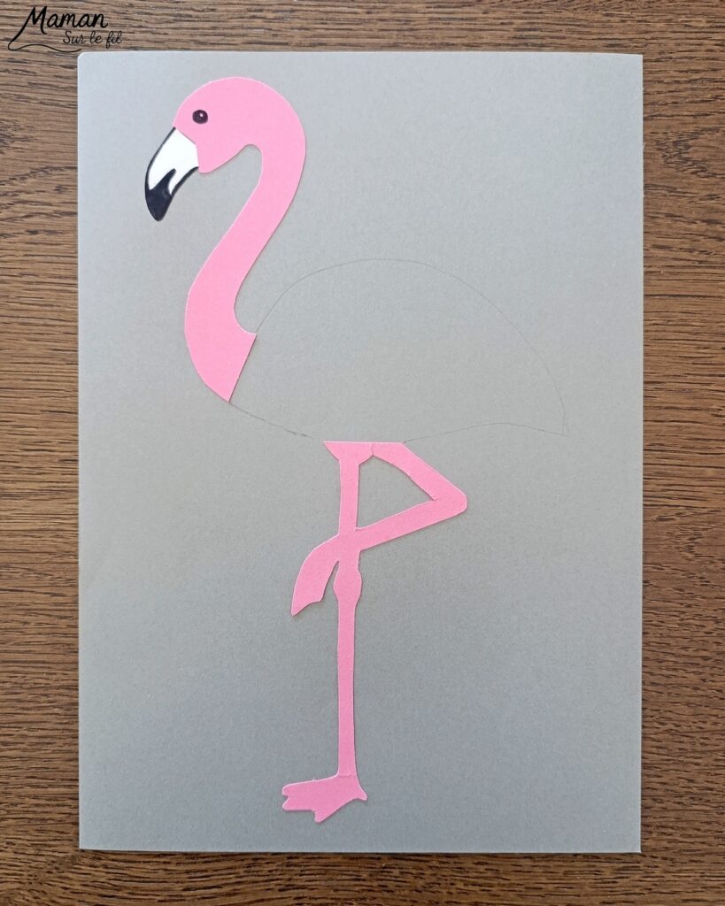 Créer un flamant rose avec des boules de papier de soie froissé : activité créative, récup' et manuelle enfants - Recyclage, surcyclage de papier de soie ou de papier crépon -Déchirage et froissage en boules - Découpage et Collage de papier -Motricité fine - Fond avec des cercles découpés à la perforatrice - Arts visuels et Bricolage facile - Thème animaux, oiseaux, été, vacances - Bricolage et décoration sympa et facile - Arts visuels maternelle et élémentaire - Cycles 1 et 2 - Créativité - tutoriel photos - mslf