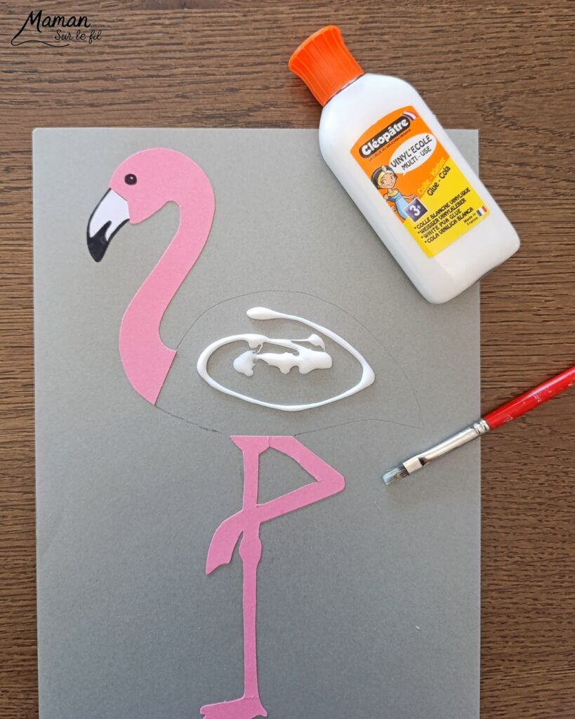 Créer un flamant rose avec des boules de papier de soie froissé : activité créative, récup' et manuelle enfants - Recyclage, surcyclage de papier de soie ou de papier crépon -Déchirage et froissage en boules - Découpage et Collage de papier -Motricité fine - Fond avec des cercles découpés à la perforatrice - Arts visuels et Bricolage facile - Thème animaux, oiseaux, été, vacances - Bricolage et décoration sympa et facile - Arts visuels maternelle et élémentaire - Cycles 1 et 2 - Créativité - tutoriel photos - mslf