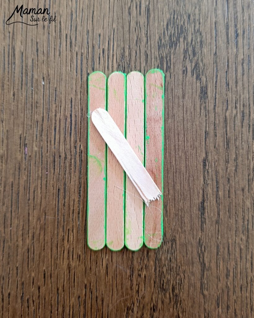 Fabriquer des cactus mexicains en récup' de bâtonnets de glace : activité créative et manuelle enfants - Recyclage, surcyclage de bâtonnets de glace en bois - Peinture avec gouache en stick - Bricolage, dessins, graphismes - Décoration DIY Fait maison - Arts visuels et Bricolage facile - Thème autour du monde, Amérique du Sud, Mexique, désert, été, vacances - Bricolage et décoration sympa et facile - Arts visuels maternelle et élémentaire - Cycles 1 et 2 - Créativité - tutoriel photos et vidéo - mslf