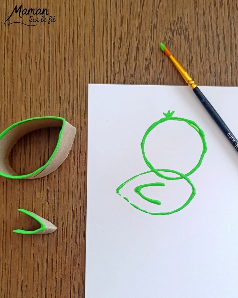 Peindre des petits canards avec des rouleaux de PQ en carton : activité créative, récup', peinture et manuelle enfants - Recyclage, surcyclage de rouleaux de papier toilette en carton - Peinture, coloriage et dessin - Crayons de couleur et gommettes pour les yeux - Arts visuels et Bricolage facile - Thème animaux de la ferme, campagne, oiseaux - Bricolage et décoration sympa et facile - Arts visuels maternelle et élémentaire - Cycles 1 et 2 - Créativité - tutoriel photos - mslf