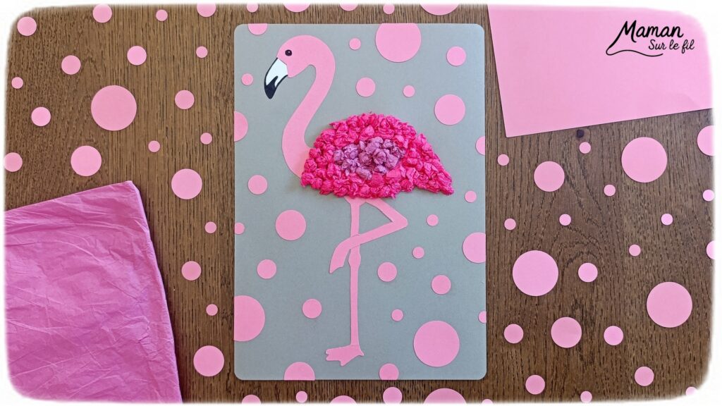 Créer un flamant rose avec des boules de papier de soie froissé : activité créative, récup' et manuelle enfants - Recyclage, surcyclage de papier de soie ou de papier crépon -Déchirage et froissage en boules - Découpage et Collage de papier -Motricité fine - Fond avec des cercles découpés à la perforatrice - Arts visuels et Bricolage facile - Thème animaux, oiseaux, été, vacances - Bricolage et décoration sympa et facile - Arts visuels maternelle et élémentaire - Cycles 1 et 2 - Créativité - tutoriel photos - mslf