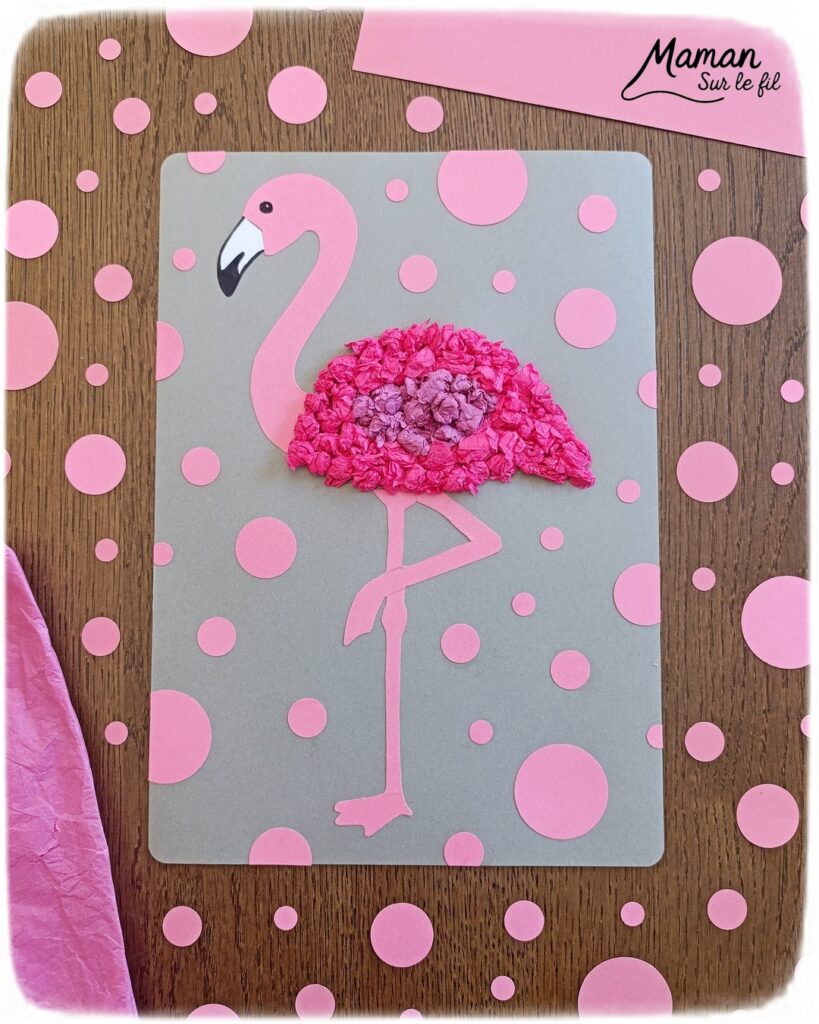 Créer un flamant rose avec des boules de papier de soie froissé : activité créative, récup' et manuelle enfants - Recyclage, surcyclage de papier de soie ou de papier crépon -Déchirage et froissage en boules - Découpage et Collage de papier -Motricité fine - Fond avec des cercles découpés à la perforatrice - Arts visuels et Bricolage facile - Thème animaux, oiseaux, été, vacances - Bricolage et décoration sympa et facile - Arts visuels maternelle et élémentaire - Cycles 1 et 2 - Créativité - tutoriel photos - mslf