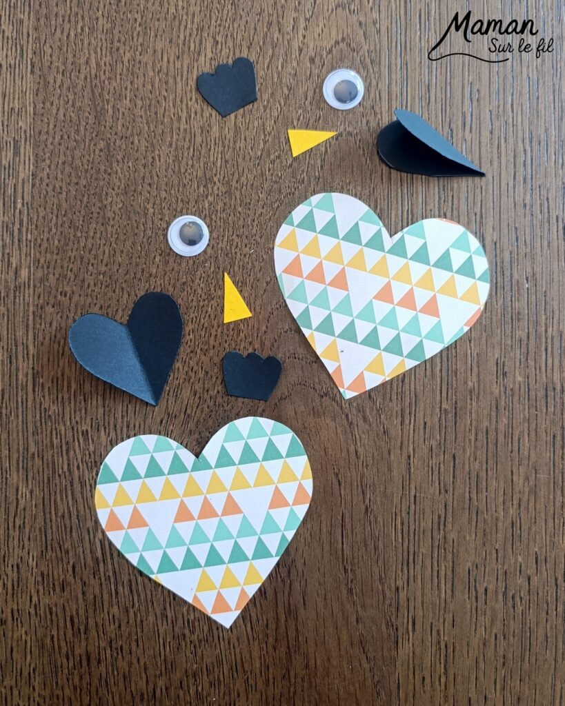 Créer des poules Coeurs avec du papier à motifs : activité créative, papier et manuelle enfants - Bricolage mignon - Découpage, collage de papier - Formes de coeur pour honorer l'amour - Couleurs automnales - Yeux mobiles - Arts visuels et Bricolage facile - Thème animaux de la ferme, campagne, pâques, oiseaux, saint-valentin, amour, amitié, automne - Bricolage et décoration sympa et facile - Arts visuels maternelle et élémentaire - Cycles 1 et 2 - Créativité - tutoriel photos et vidéo - mslf