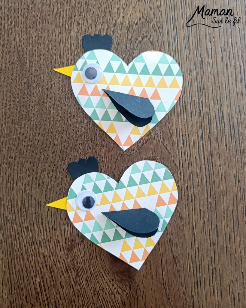 Créer des poules Coeurs avec du papier à motifs : activité créative, papier et manuelle enfants - Bricolage mignon - Découpage, collage de papier - Formes de coeur pour honorer l'amour - Couleurs automnales - Yeux mobiles - Arts visuels et Bricolage facile - Thème animaux de la ferme, campagne, pâques, oiseaux, saint-valentin, amour, amitié, automne - Bricolage et décoration sympa et facile - Arts visuels maternelle et élémentaire - Cycles 1 et 2 - Créativité - tutoriel photos et vidéo - mslf