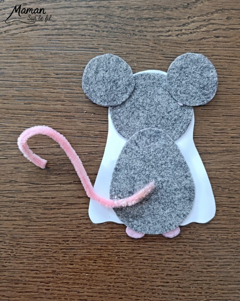 Fabriquer une souris d'Halloween avec un déguisement de fantôme + présentation des nouveaux magazines Salamandre : activité créative et manuelle et lecture enfants - La souris est crée avec de la feutrine (découpage, collage) - Le déguisement est fait en papier - Panier citrouille pour côté mignon - Avis sur les nouveaux magazines Petite Salamandre sur les souris, Salamandre Junior sur les vautours, et Revue Salamandre sur les oiseaux de manière générale - Magazines parfaits pour 4 à 99 ans, enfants et adultes, amoureux de la nature et des animaux - Maternelle, Primaire et collège - 3 versions pour tout âge - Complet et qualitatif - Reportages, belles photos, BD, jeux, activités manuelles... - Bricolage et décoration DIY et facile - Bricolage Fait maison, décoration - Thème Animaux et nature, animaux de la ferme, de la campagne, de la forêt, oiseaux, automne - Bricolage sympa et facile - Code promo pour un numéro gratuit - Arts visuels Maternelle et cycle 2 - Maternelle et élémentaire - Créativité et lecture jeunesse - Cycle 1 ou 2 - tutoriel photos - mslf